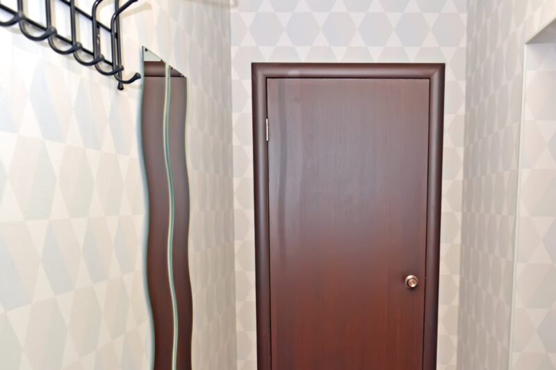 prikaz boje zidova u malom hodniku